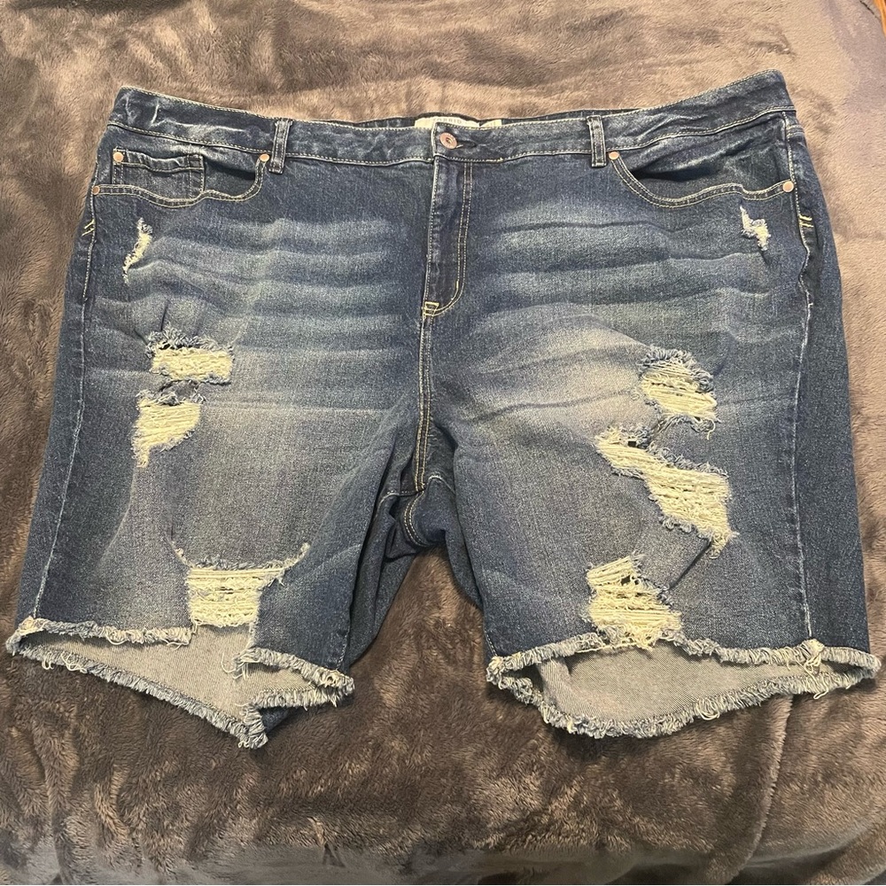 Torrid Shorts SZ 30 Destructed Distressed